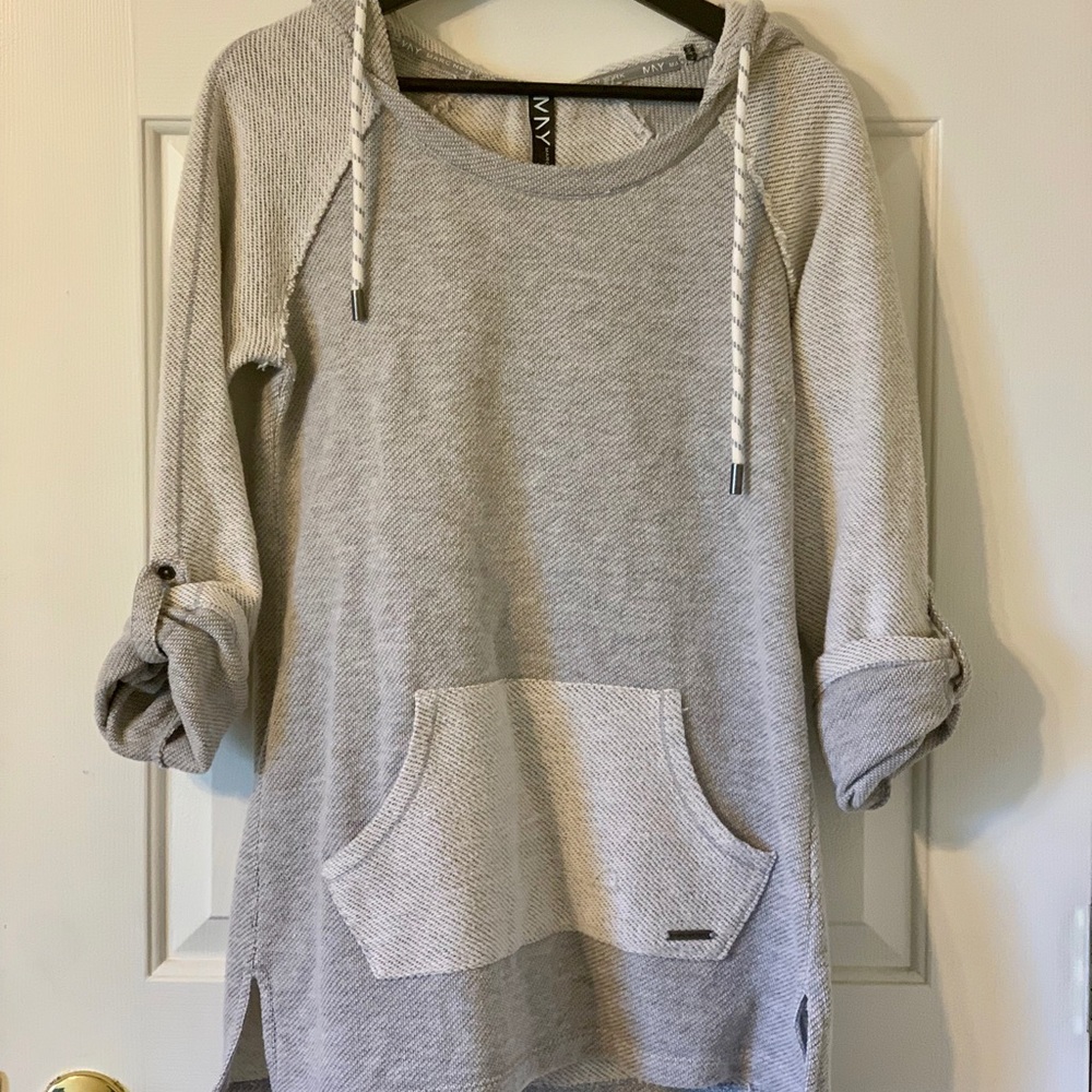 Andrew Marc New York Performance Top